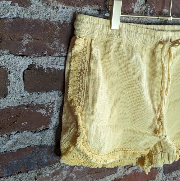 NWT‎ ban-jaja Large Pale-ish Yellow Woven Shorts - Picture 2 of 8